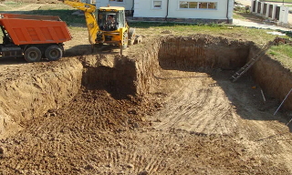 Рытье котлованов под фундамент в Кимрах – цена от 2614 руб. за м3 | 2Землекопа-Кмы